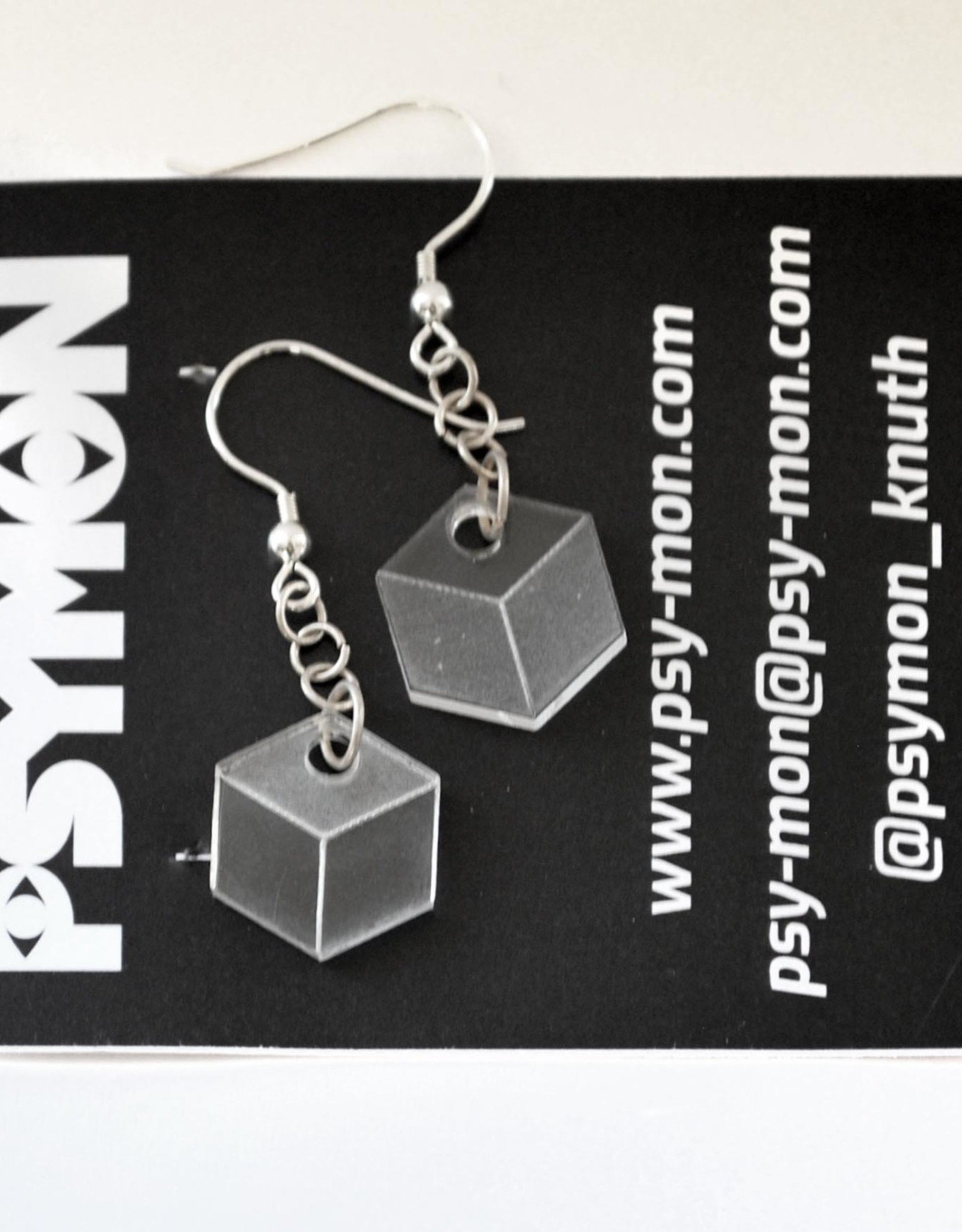 “Cube” earrings by Simon Knuth