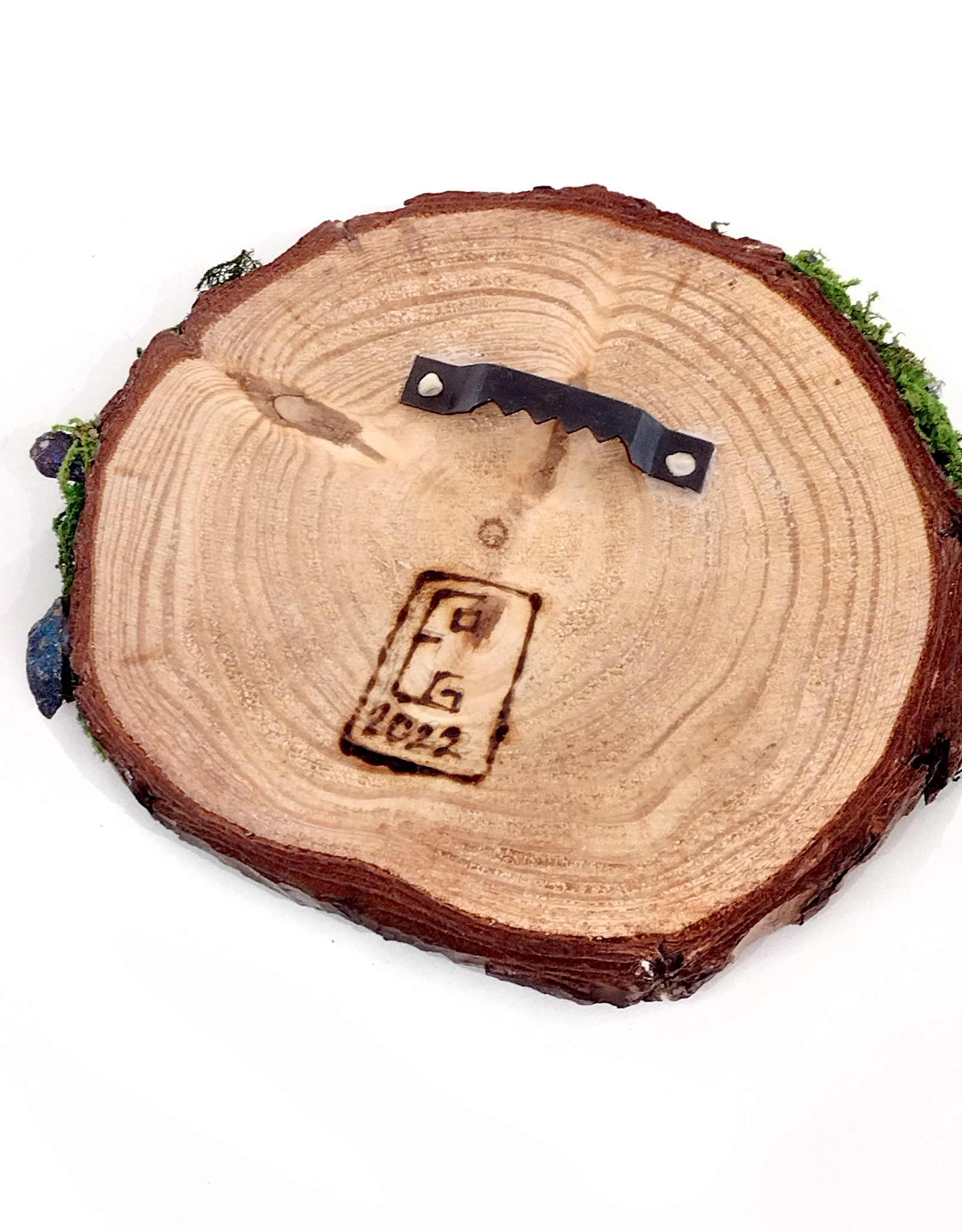 "Skull" wood burned plaque with moss additions by Skellulite