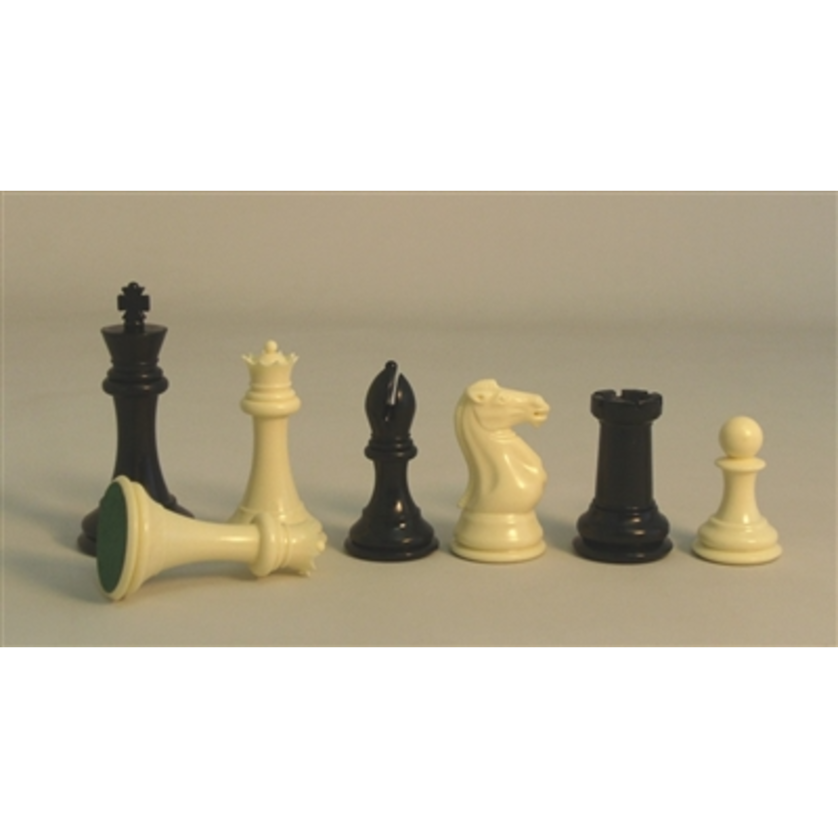 The Best Chess Sets 202: Beginner Set vs. Competition Playing Board