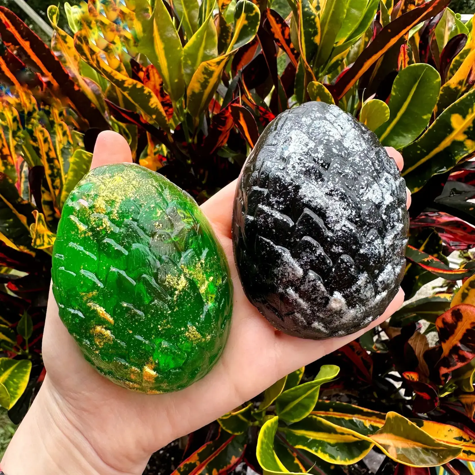 Artisan Bath Co. Dice Soap: Dragon Egg (Black with 7-Piece Dice Set Inside)