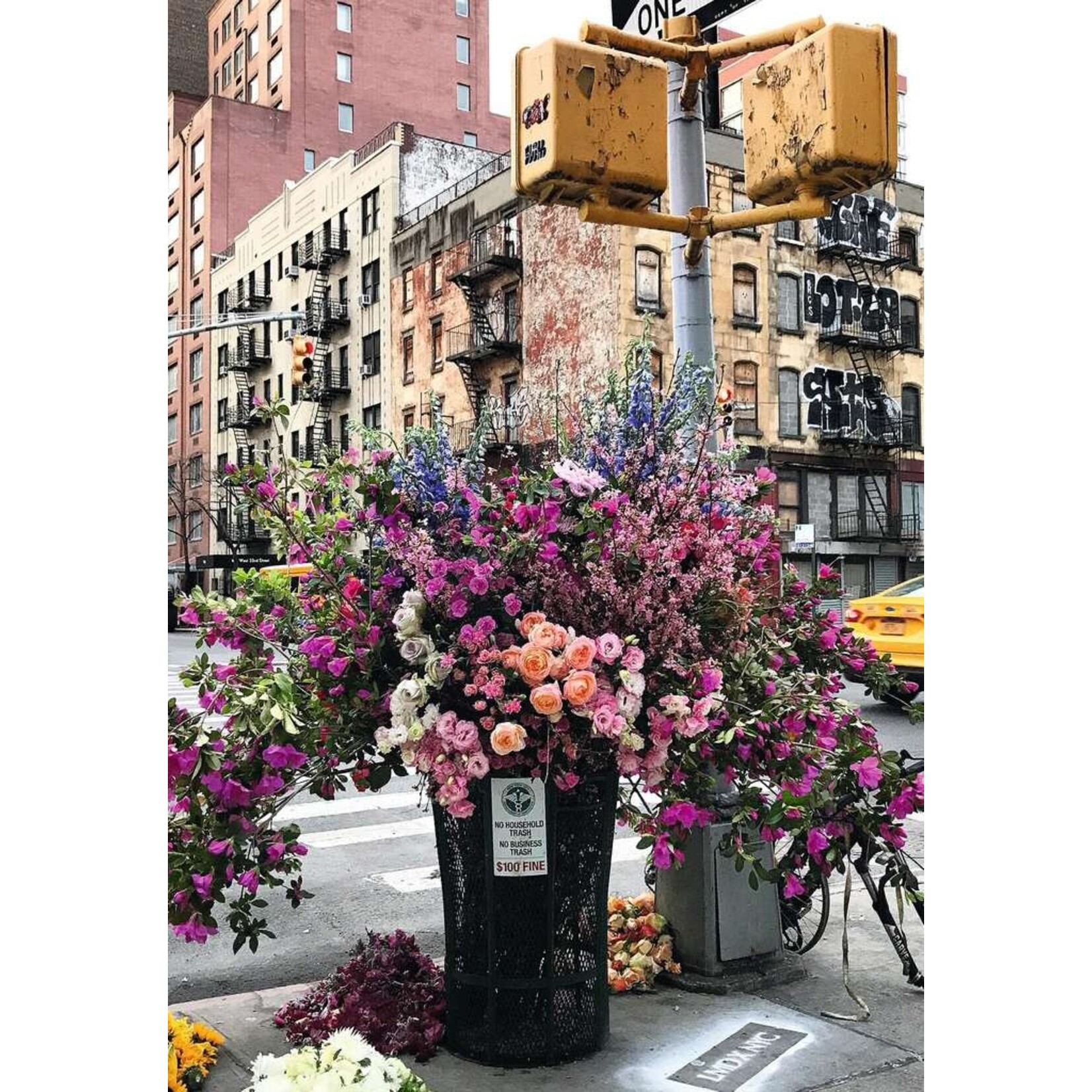 Ravensburger Puzzle Moment: Flowers in New York, 300-Piece Jigsaw Puzzle