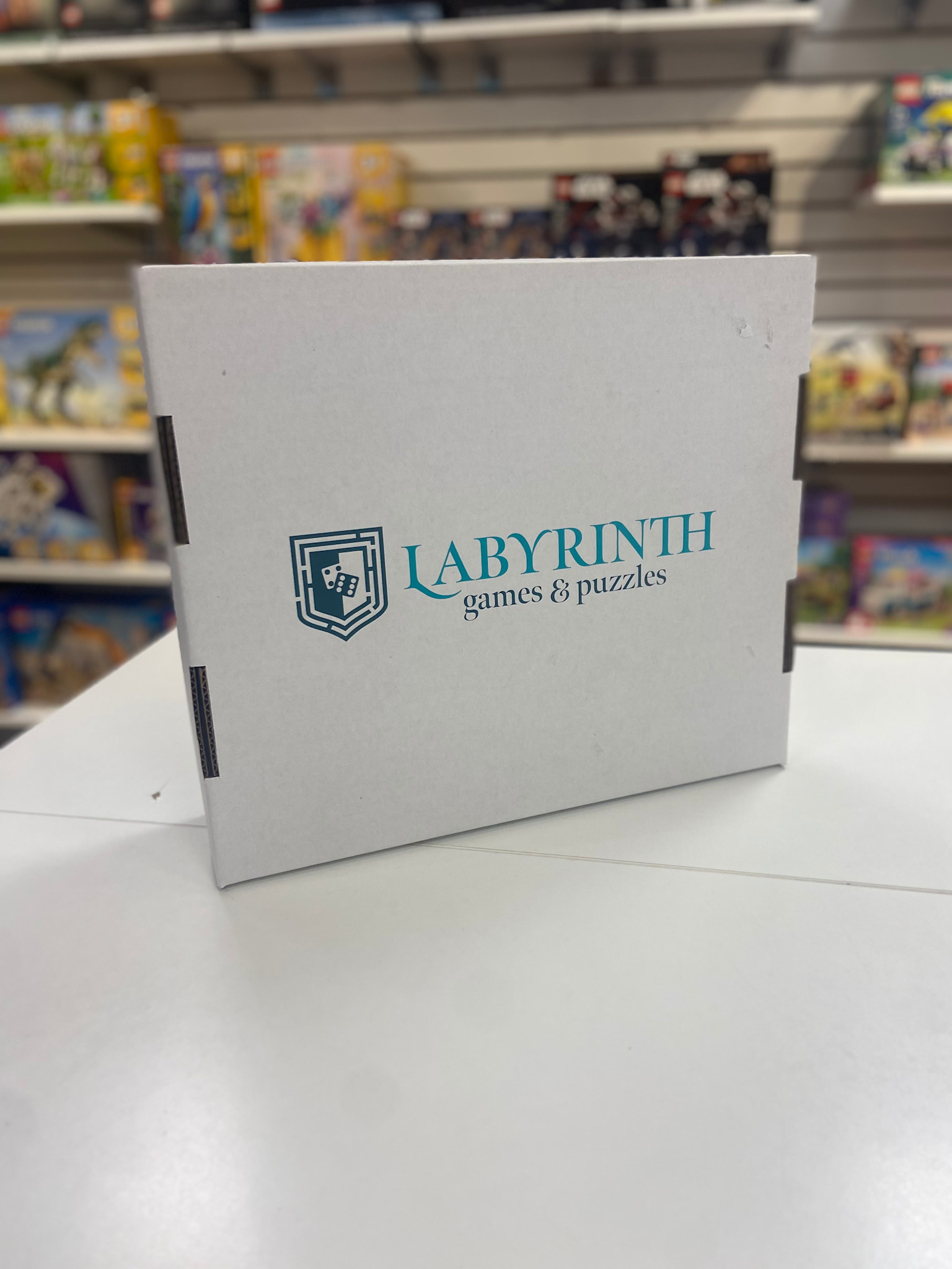 Labyrinth Branded Cardboard Box 3200 Count - Labyrinth Games & Puzzles