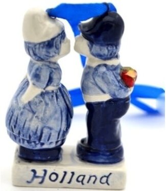 Kissing Couple - Delft Blue Christmas Ornament Flowers