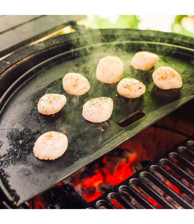 Classic Joe® - Half Moon Cast Iron Reversible Griddle