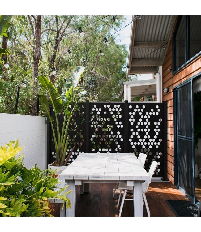 Sunbelly Standard Privacy Screen | Honeycomb Black 38"x68"