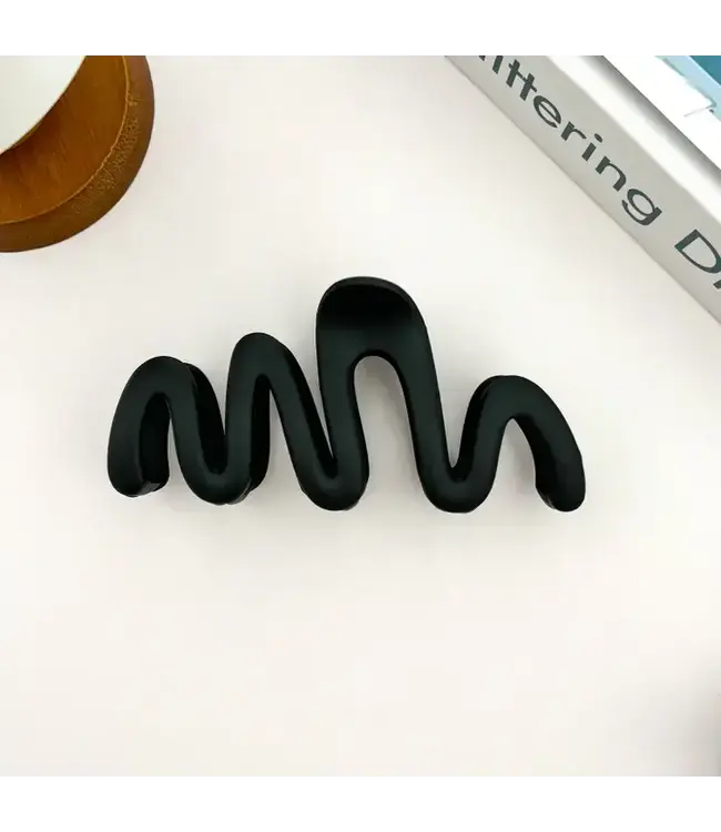 Classic Solid Color Wavy Hair Claw Clip - Black