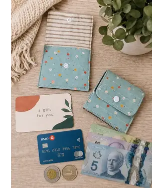 PKCo. (C) Gift Card Case/Travel Wallet