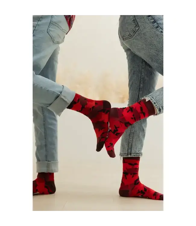 Maple Leaf Socks - M/L (Men)