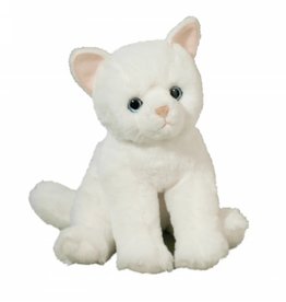 Winnie White  Cat