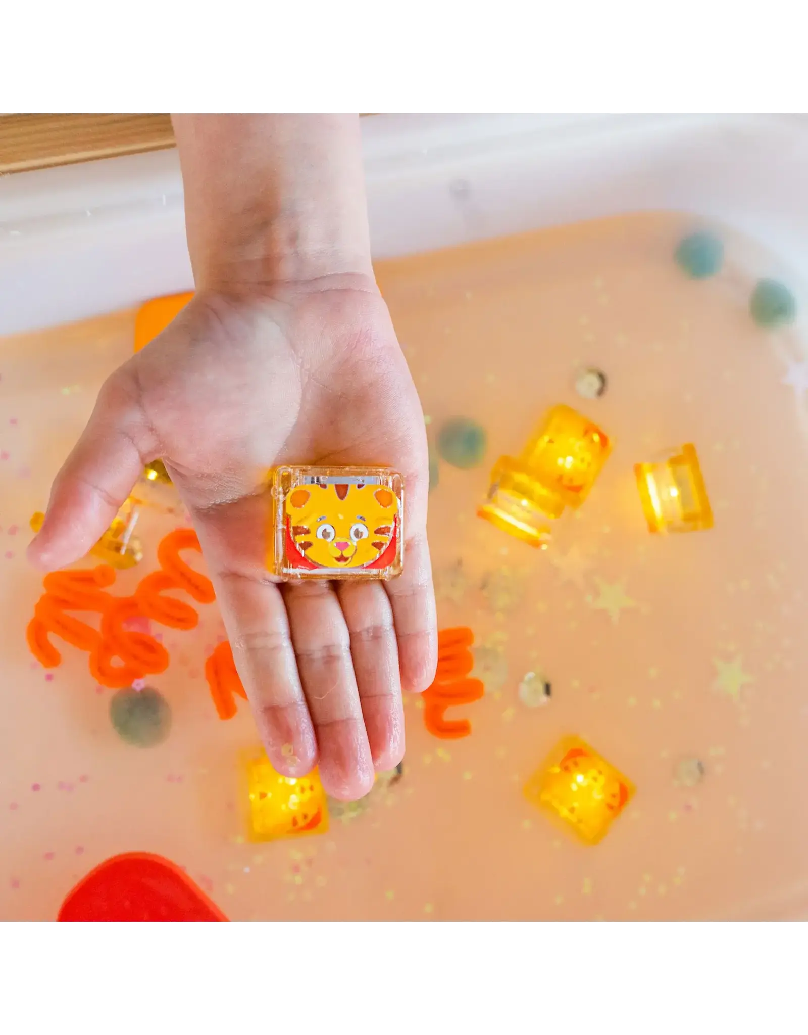 Glo Pals - Light up Cubes - Pippa - Green