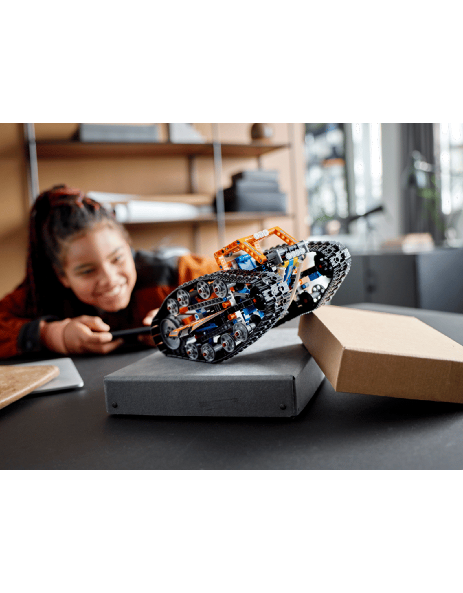 LEGO LEGO TECHNIC 42140 App-Controlled Transformation Vehicle