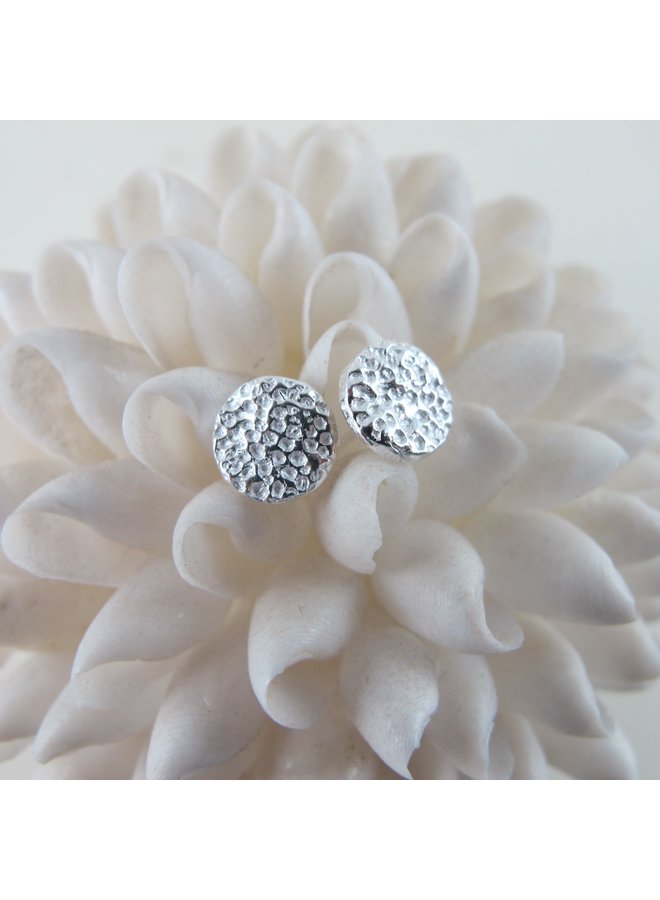 Tofino coral round studs small