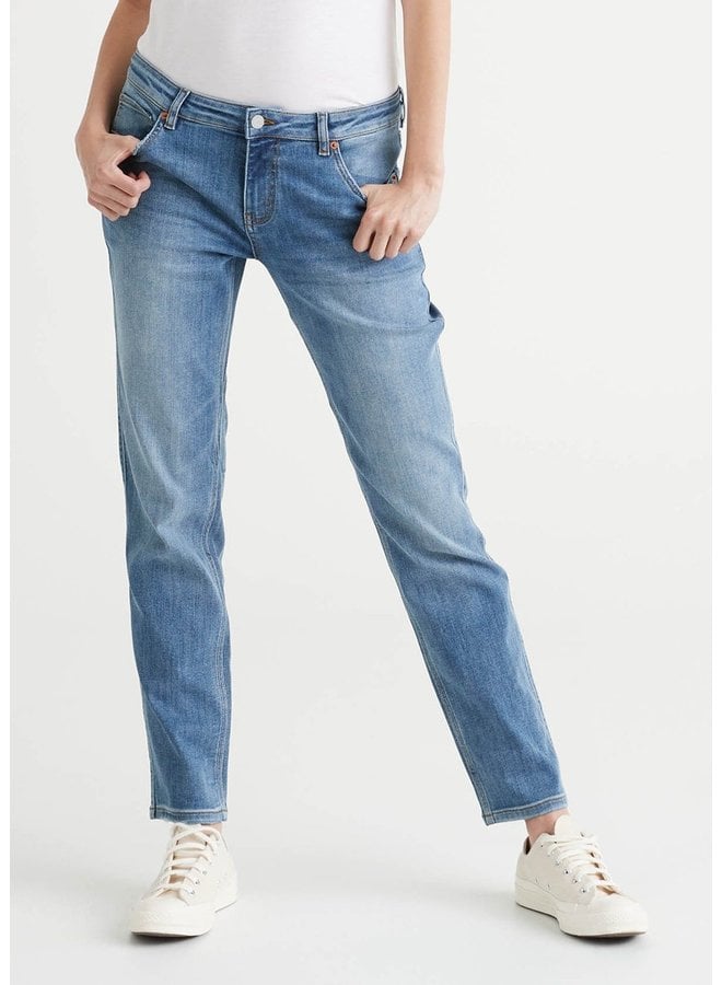 Performance Denim Girlfriend