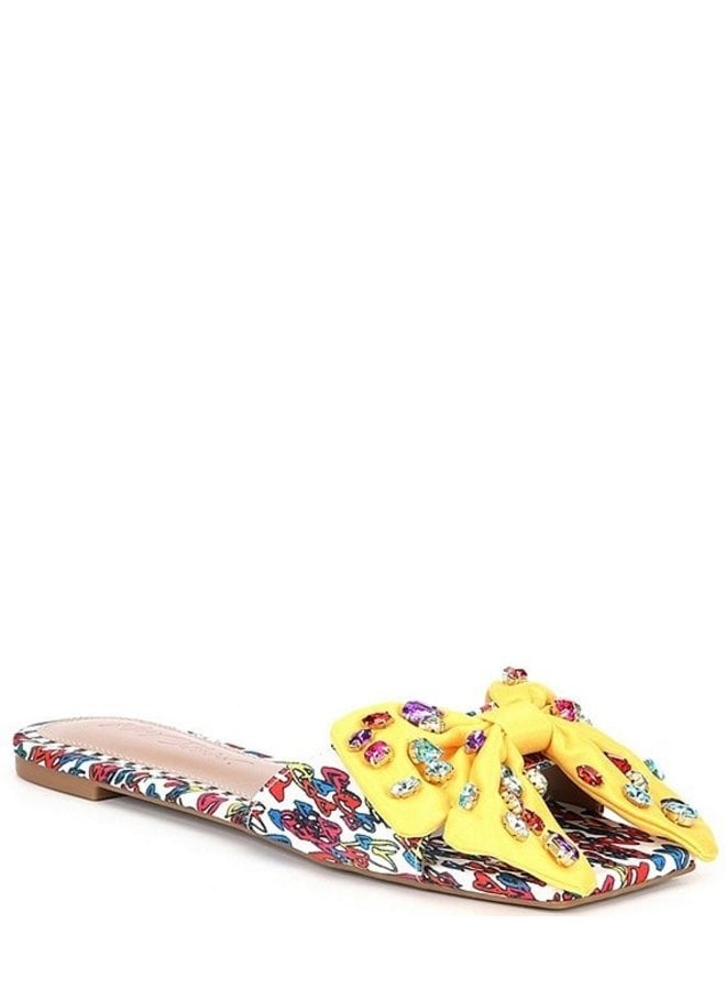 Betsey Johnson Daisy