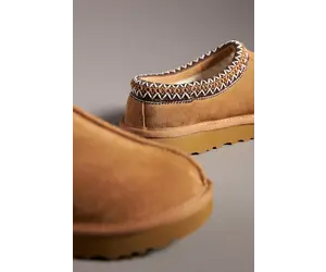UGG Tasman