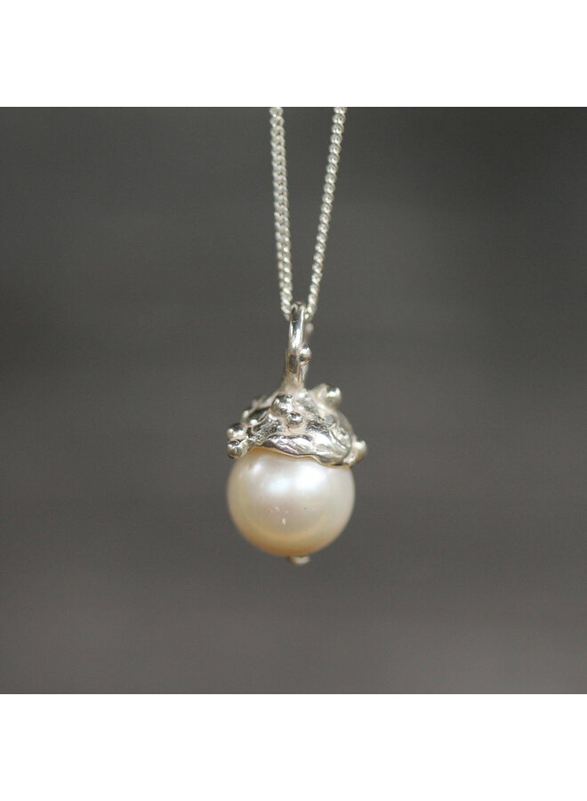 White Pearl pendant