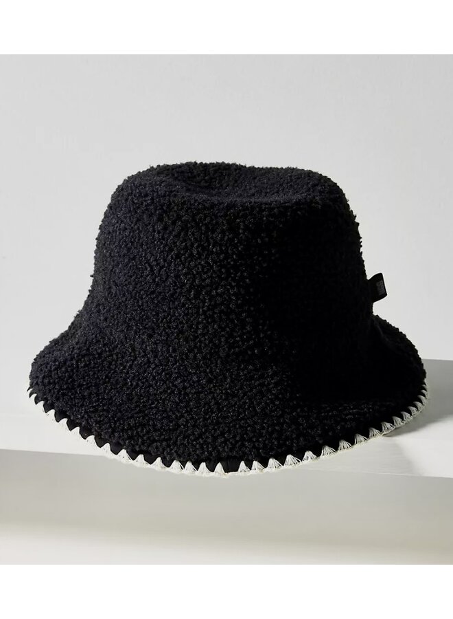 Fluff Scalloped Hat