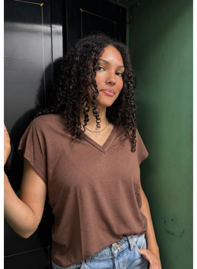 Linen V-Neck T-shirt