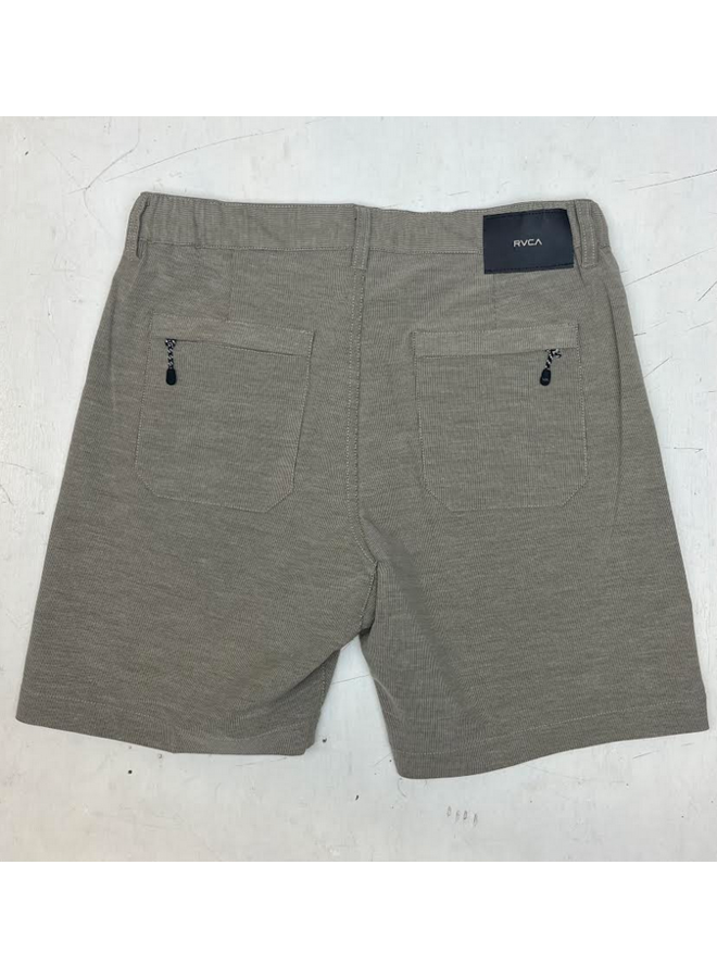 Brophy Hybrid 18 Shorts