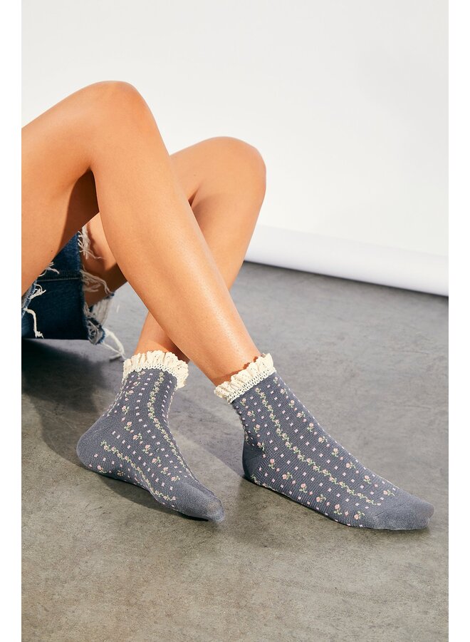 Rosebud Waffle Socks