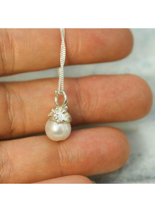 White Pearl pendant