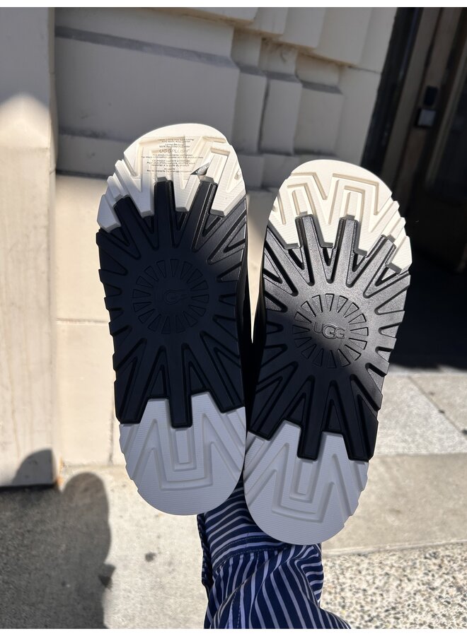 W  Tasman Streetscape Leather