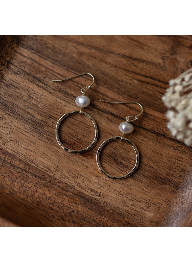 Halo Earrings - White Pearl