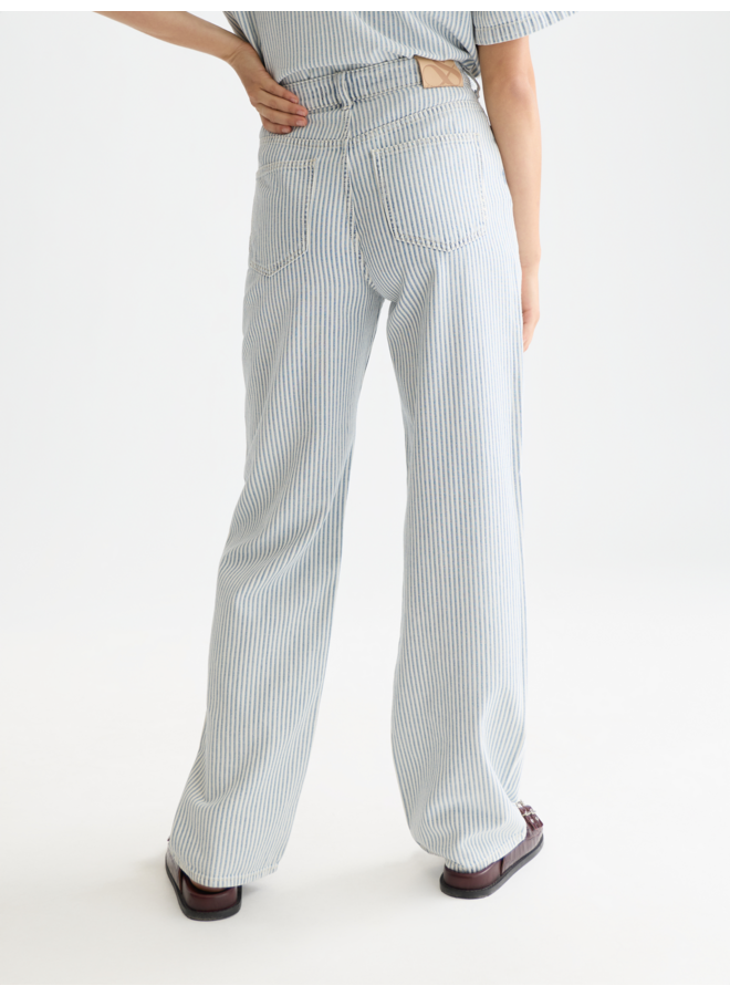 The Ripple Straight Jeans