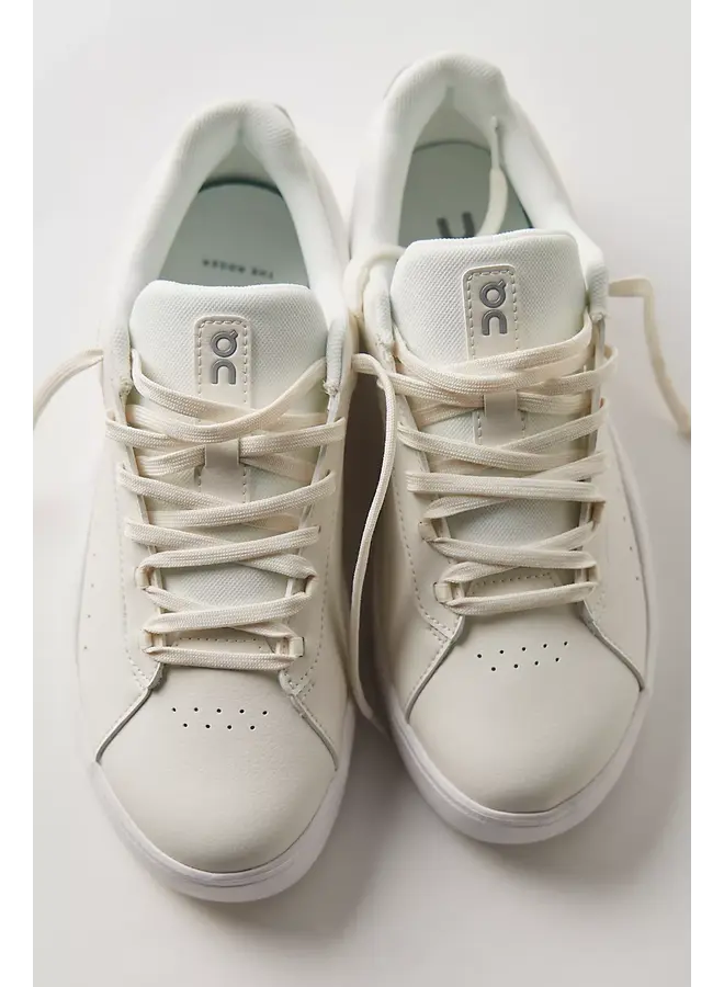 Women Roger Advantage