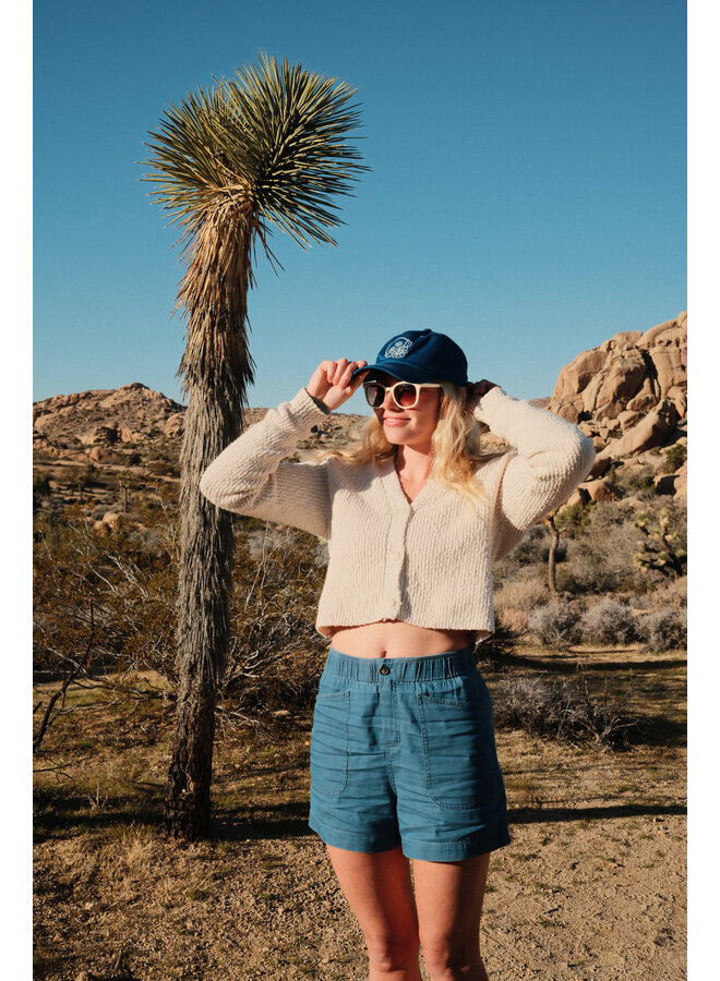 Daisy Embroidery Peak Hat