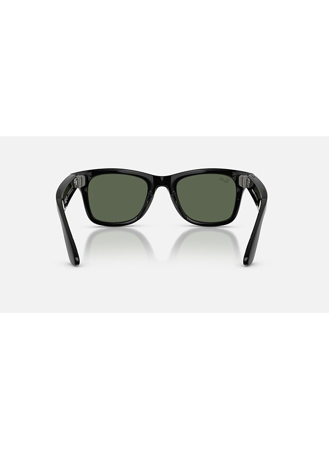 Wayfarer Meta AI Shiny Black w/ G15 Green