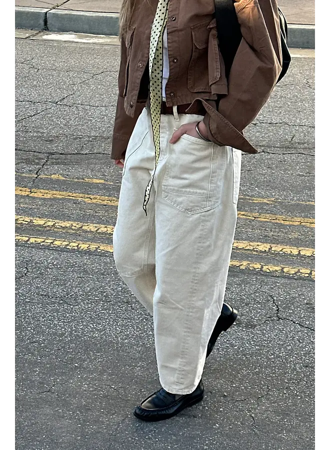 Minimalist Moxie Boyfriend