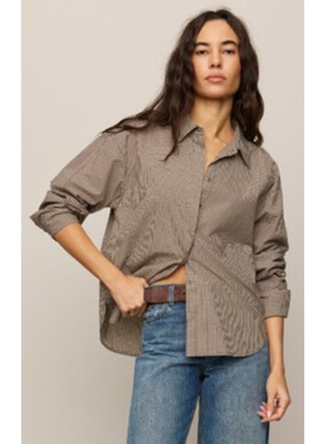 ON DUTY GINGHAM BUTTON UP TOP