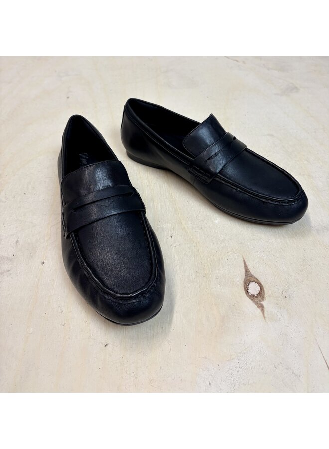 Delicato Leather Loafers