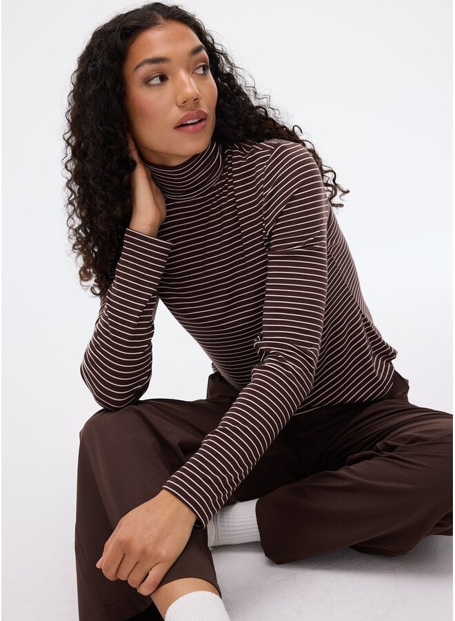 Azra Turtle Neck