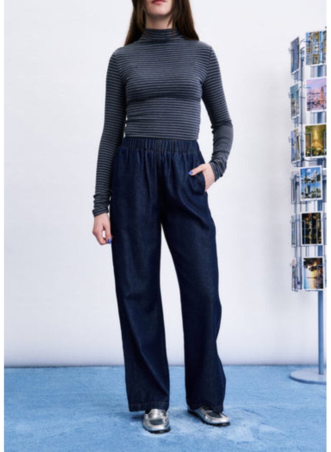 Minoo Pant
