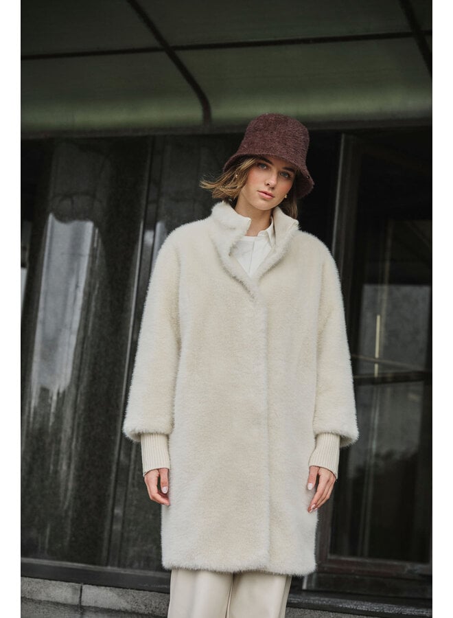 Pilar Coat