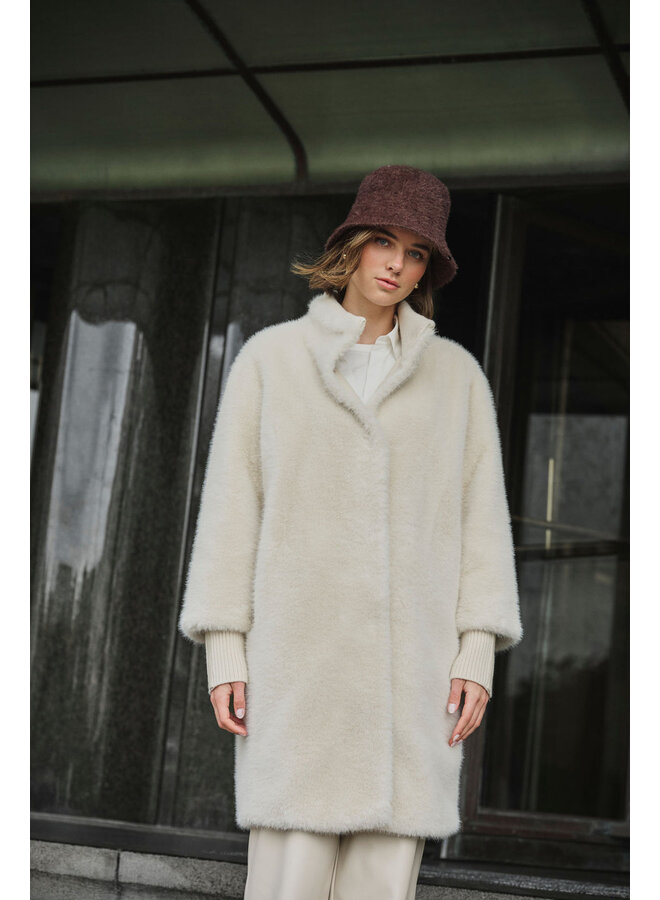 Pilar Coat