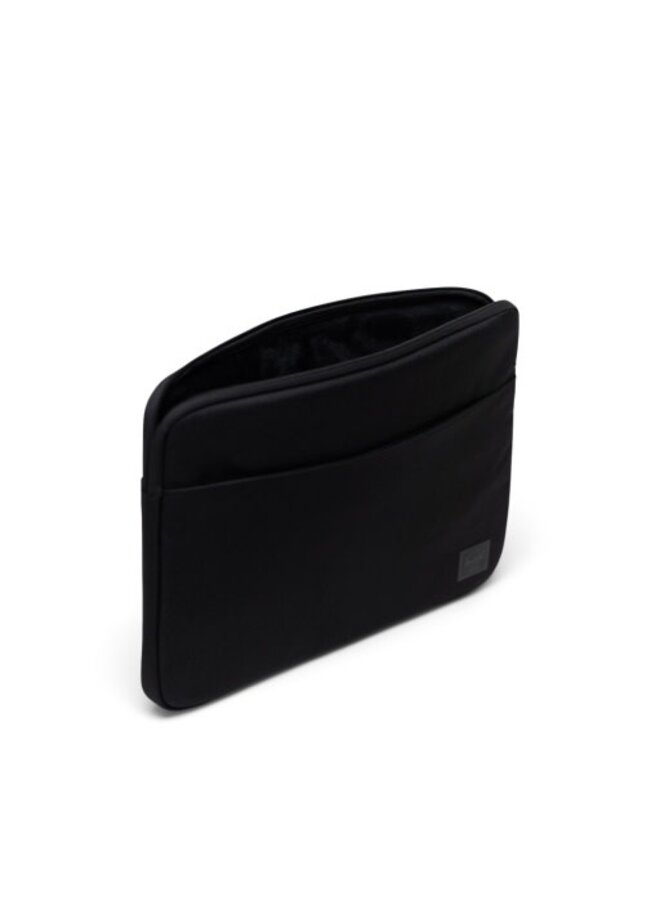 Denman 15-16 Inch Sleeve Tech