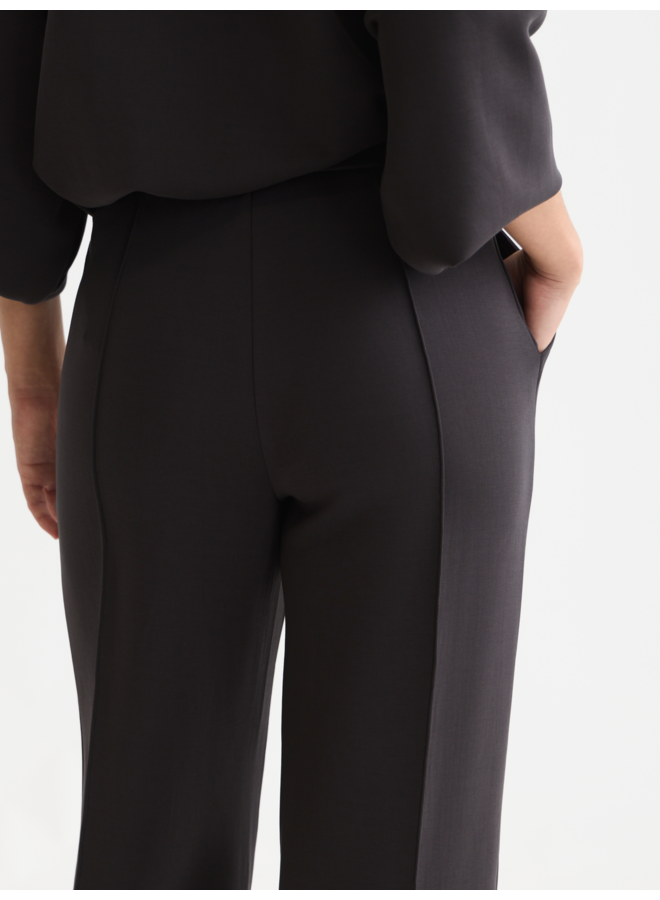 Tencel Tailored Sweatpants