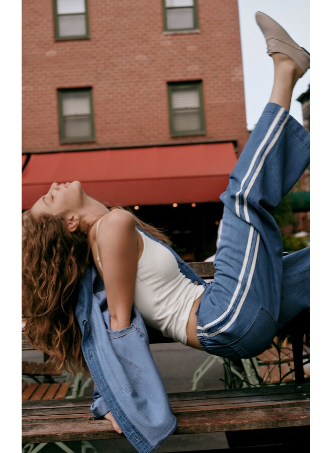 THE SIDELINES DENIM TRACKER