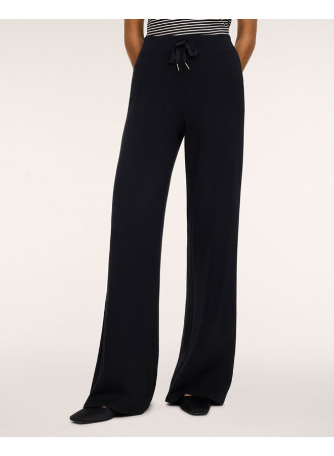 Airessentials® wide leg pant reg