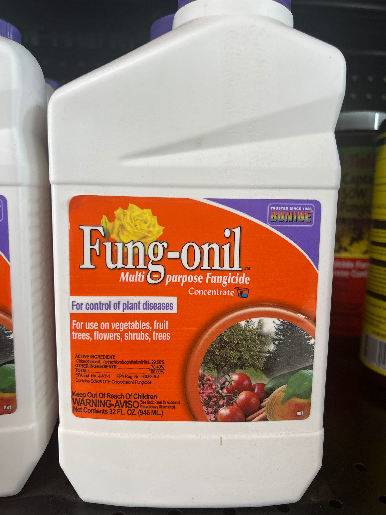 BONIDE, 'FUNGONIL FUNGICIDE'  32 OZ.