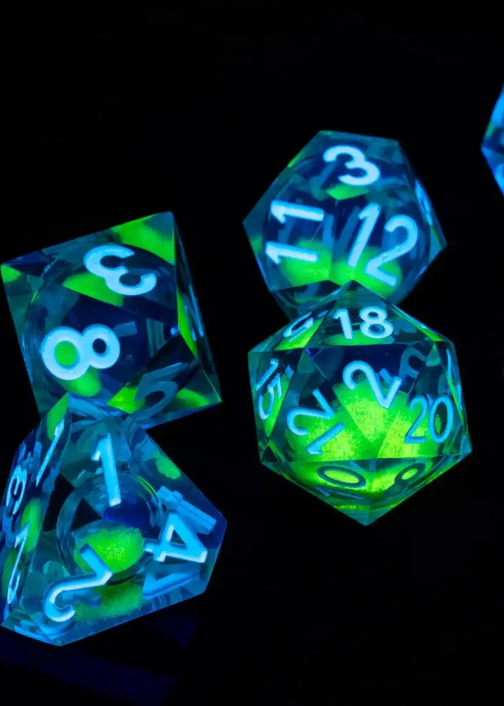 FanRoll by Metallic Dice Games Shadow Light Blacklight UV Reactive Liquid Core Dice