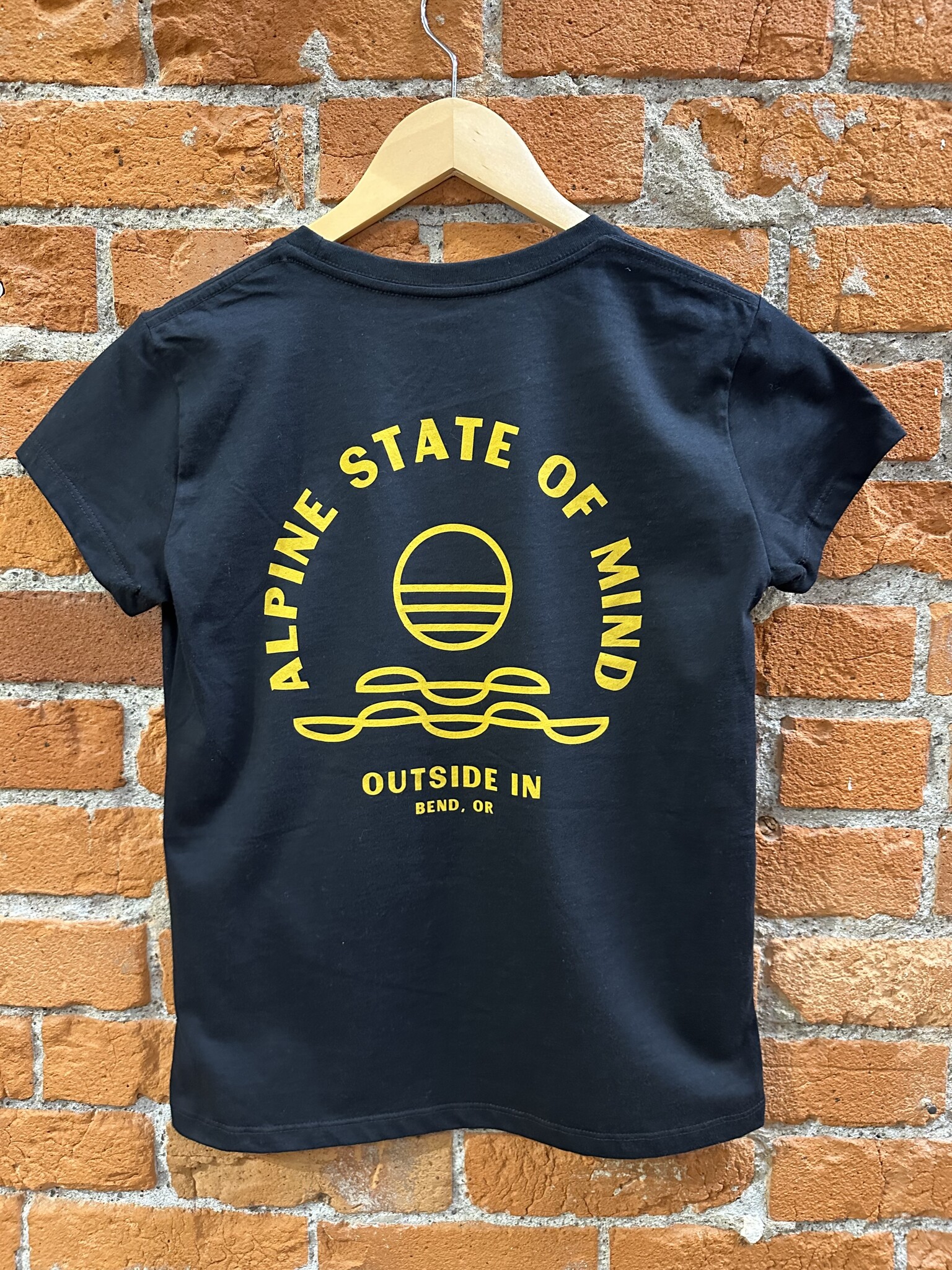 OI SS W Alpine state Mind Tee - Outside In Bend