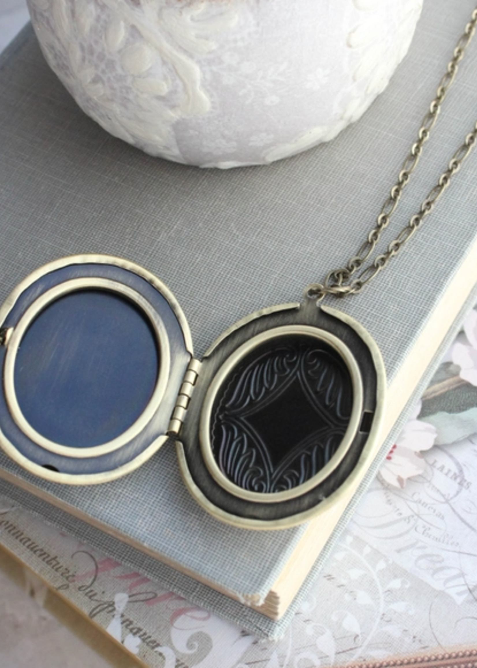 A Pocket of Posies A Pocket of Posies Cameo Locket Necklace Lily of the Valley Black
