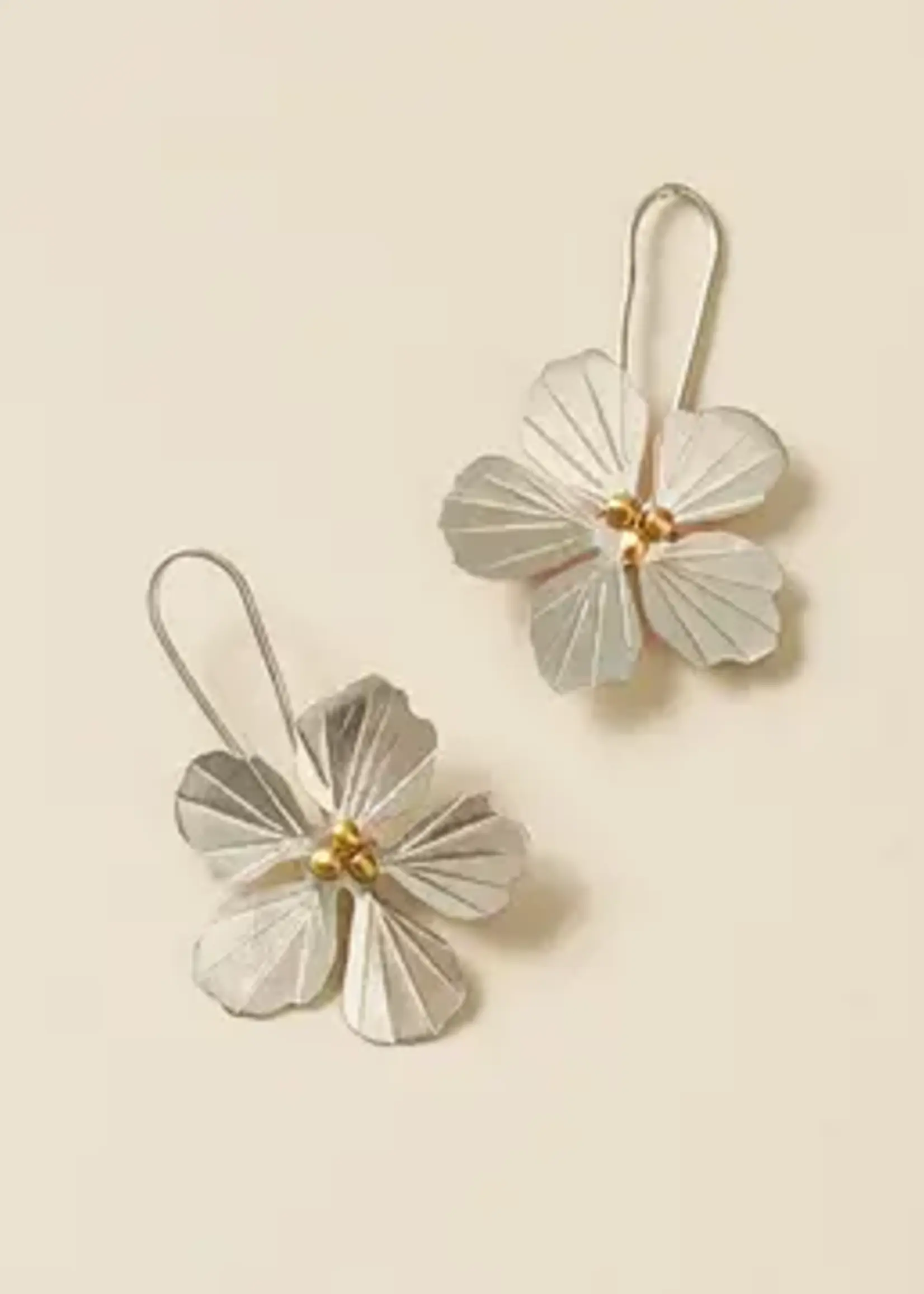 Matr Boomie Sayuri Flower Silver Drop Earrings JLER 104