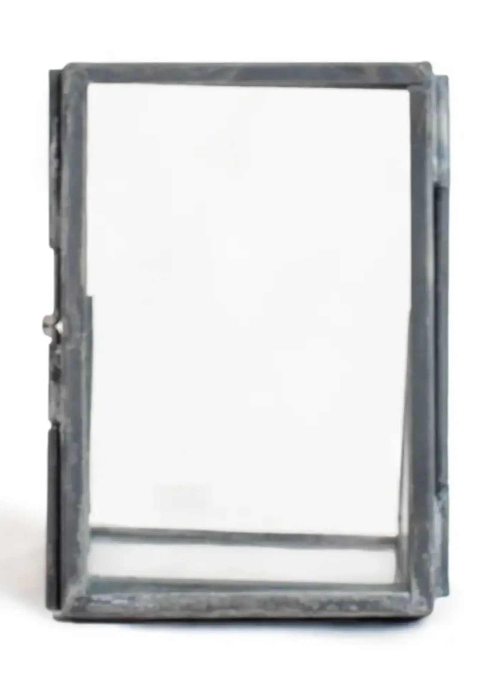 Sugarboo & Co. Sugarboo AC177  Zinc Vertical Picture Frame with Stand  3"x5"