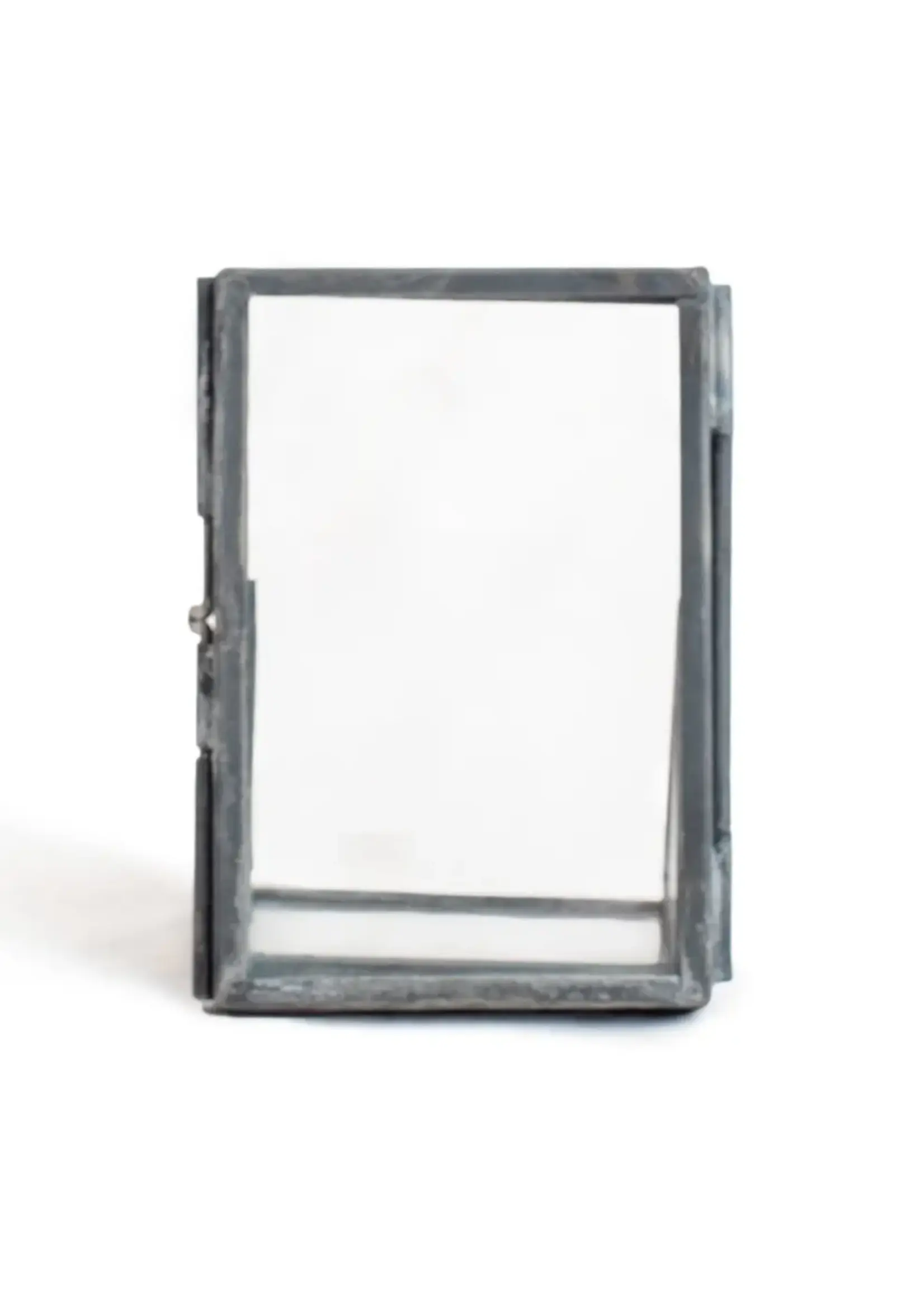 Sugarboo & Co. Sugarboo AC177  Zinc Vertical Picture Frame with Stand  3"x5"