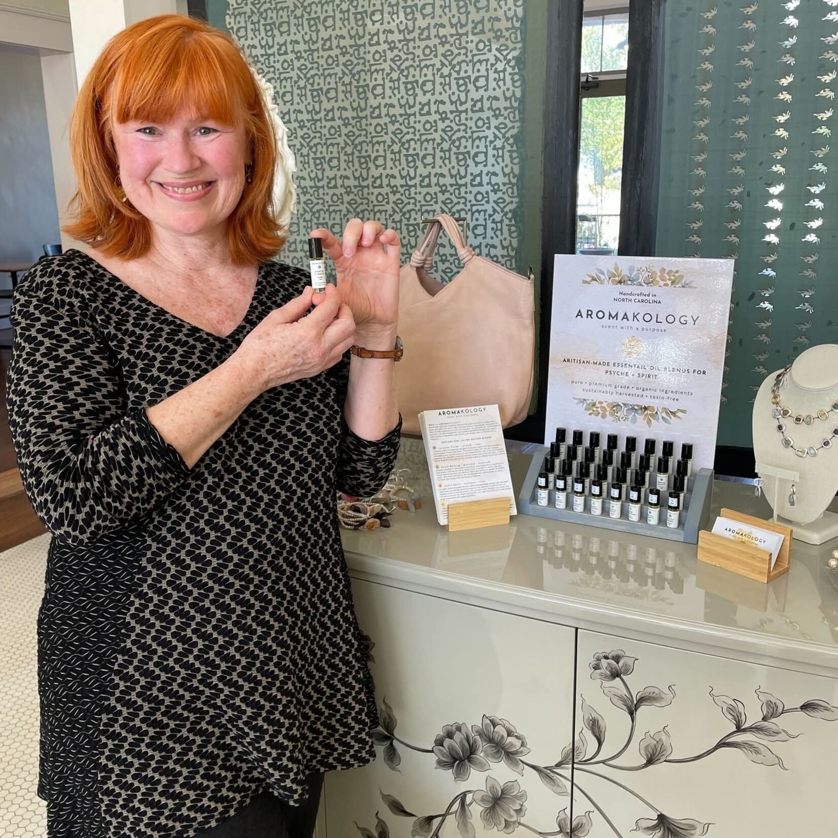 aromakolgy Create Your Scent ~ Using Natural Botanical Essences with Kira of Aromakology